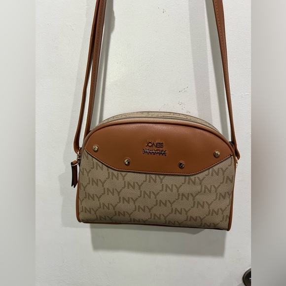 💥3/$10 💥New Jones cross body bag - Picture 2 of 7